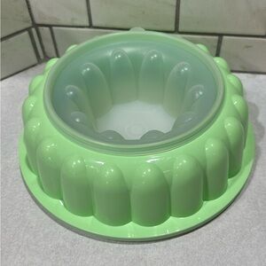 Vintage Tupperware Jello Mold 1201 Mint Green With Lid 3 Piece MCM